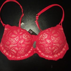 Victoria's Secret bombshell bra